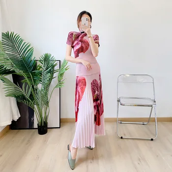 Miyake klostuotas kostiumo iki 2022 m. pavasario ir vasaros mados atspausdinta aukščiausios + big swing išspausdintas ilgas sijonas dviejų dalių mados