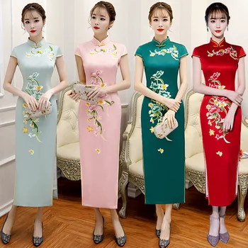 2022 Naujas Viskozė Spausdinami Ilgai Cheongsam Kinijos Tradicinės Klasikinės Moterų Qipao Pusė Rankovės Ravėjimas Šalis Suknelė Negabaritinių 4XL